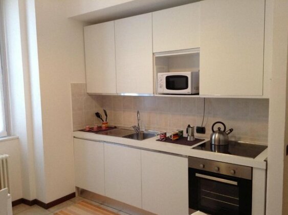 Larius Apartment Parking - Photo2