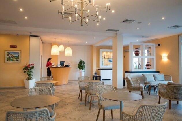 Lu Hotel Riviera - Photo3