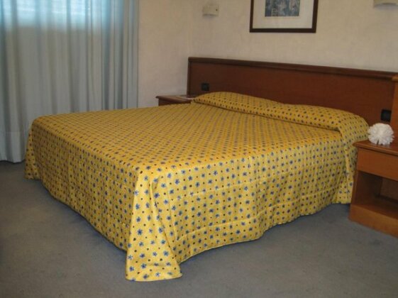 Hotel Italia Carmagnola - Photo5