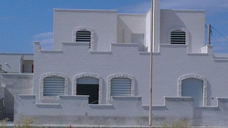Castle on the Sea - Photo2