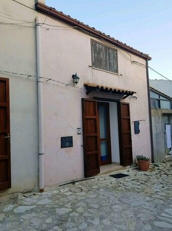 House With 2 Bedrooms in Scopello