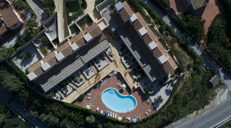 Riva Sea Apartments