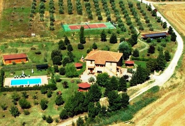 La Contea Farmhouse - Photo3