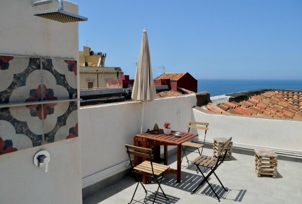 Panoramic Suite in the heArt of Catania - Photo2