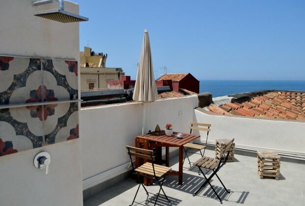 Panoramic Suite in the heArt of Catania - Photo2