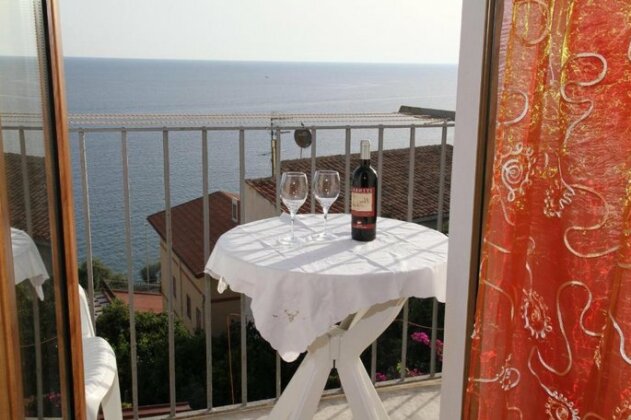 Dea Del Borgo - Photo2
