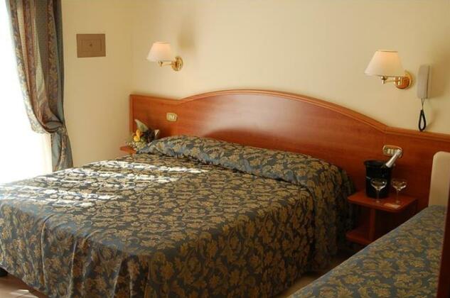 Hotel Donatella Pinarella - Photo3