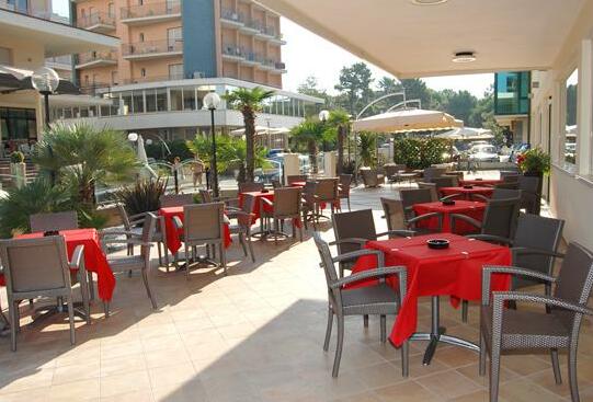 Hotel Londra Cervia - Photo3