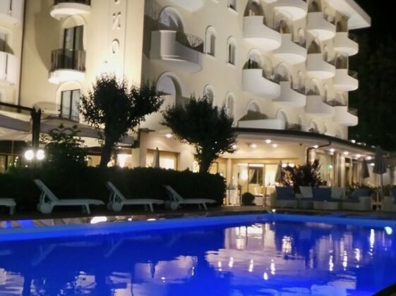 Hotel Nettuno Cervia - Photo2