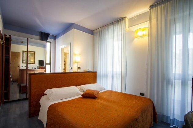 Hotel Sirena Cesenatico - Photo4