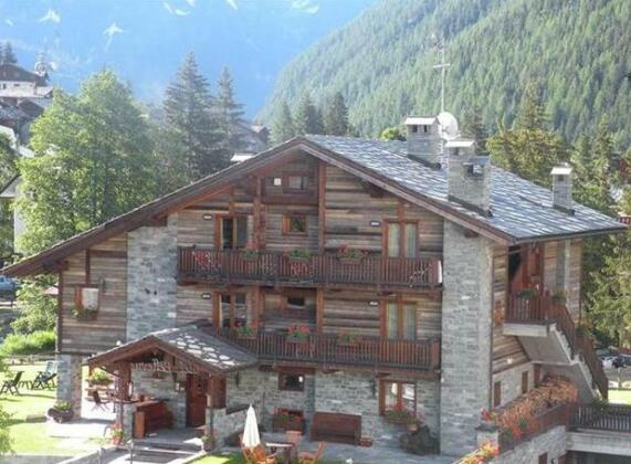 Hotel Bellevue Champoluc