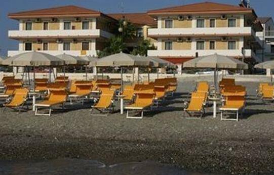 Hotel Miramare Ciro Marina - Photo2