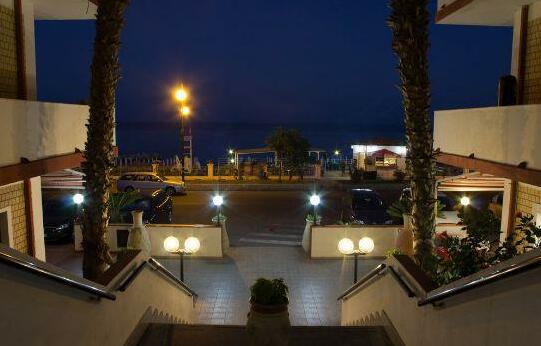 Hotel Miramare Ciro Marina - Photo3