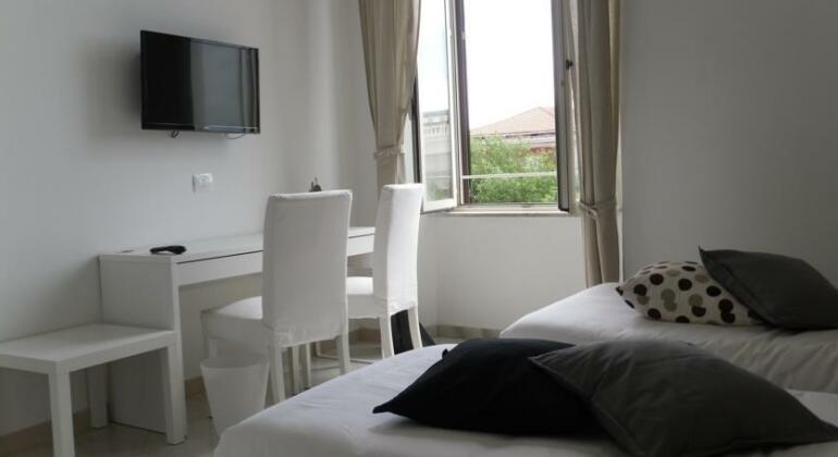 5 Rooms Affittacamere - Photo2