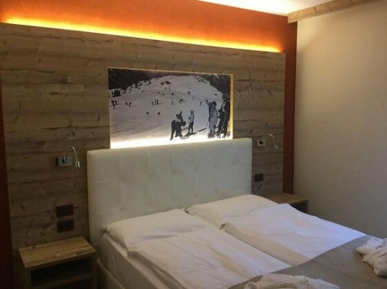 Tevini Dolomites Charming Hotel - Photo3