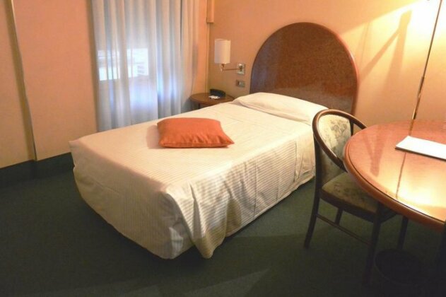 B&B Hotel Como City Center - Photo4