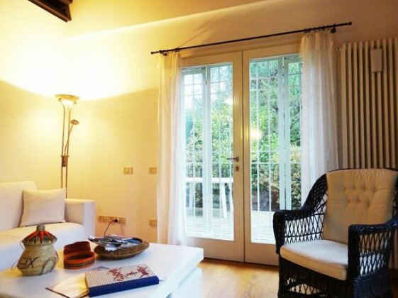 Como Lake Home - Photo3