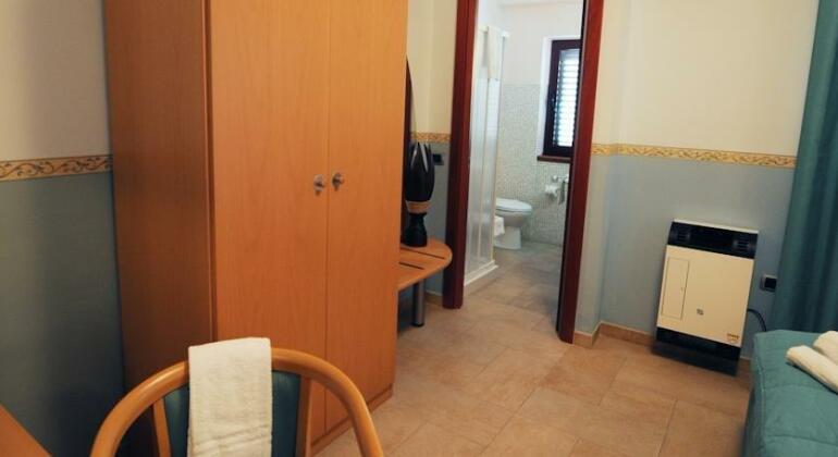 Santa Lucia Hotel - Photo5