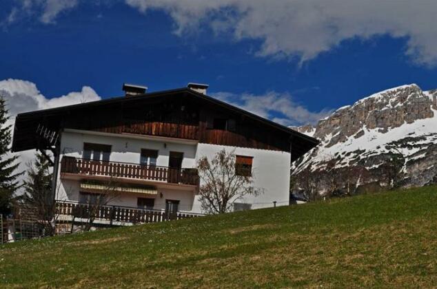 Chalet Lacedel StayinCortina - Photo2