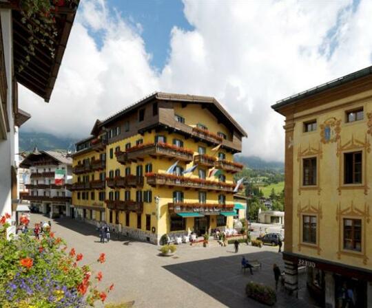 Hotel De La Poste Cortina d'Ampezzo - Photo2