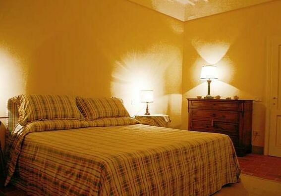 Le Gelosie Bed and Breakfast and Apartments