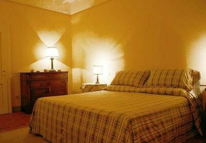 Le Gelosie Bed and Breakfast and Apartments