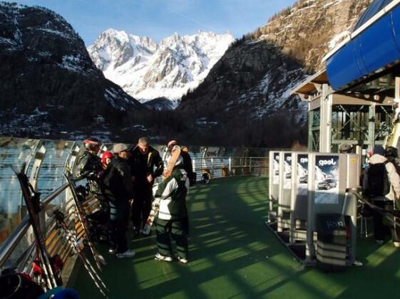 La Baita Hotel Courmayeur - Photo2