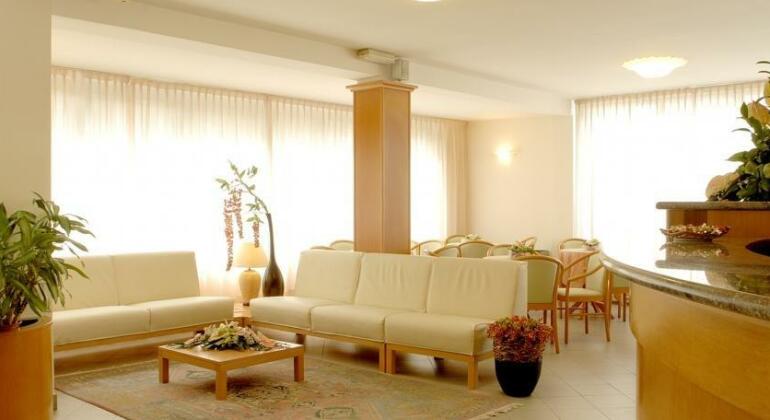 Hotel Helios Diano Marina - Photo4
