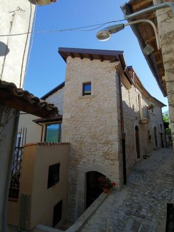 Castello di Fagnano -Albergo Diffuso & SPA