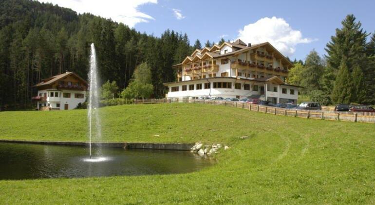 Hotel Weiher Green Lake - Photo2