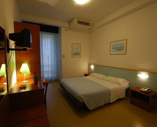 Hotel Caravel Fano - Photo2