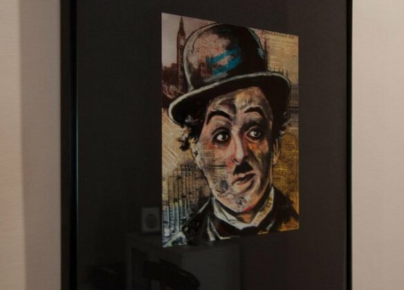 B&B Chaplin - Photo2
