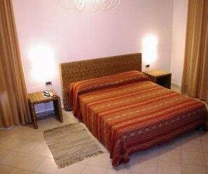 Insula Hotel - Photo2