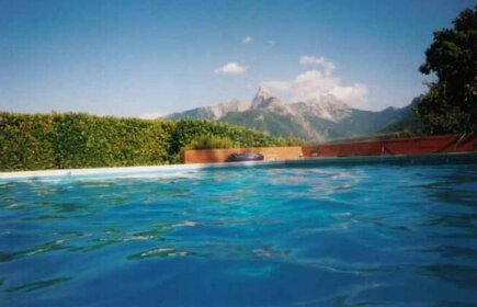 Detached 5 bedroom villa with pool in Lunigiana in Northern Tuscany
