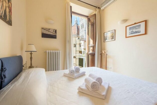 CHARMING 2BED APARTMENT overlooking DUOMO