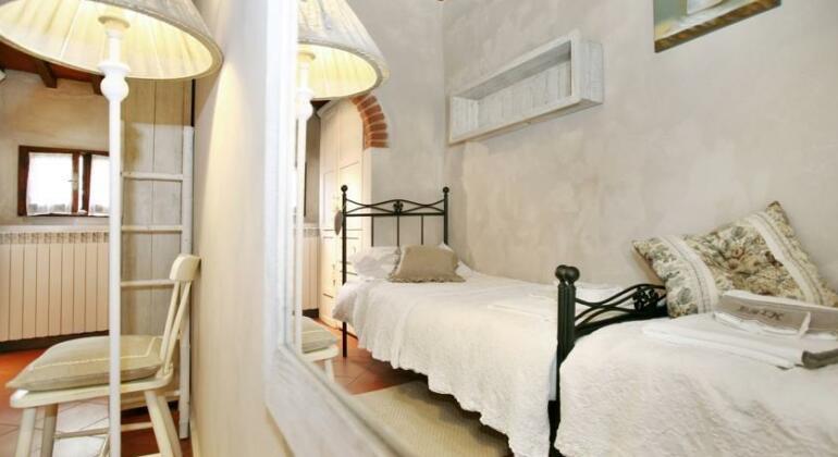 Gina Guest House - Photo2