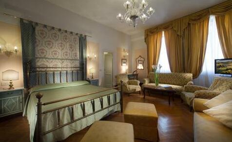 Hotel Tornabuoni Beacci - Photo4