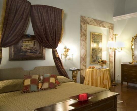 Palazzo Magnani Feroni All Suite - Residenza D'Epoca - Photo2