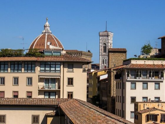 Vasarian Penthouse Ponte Vecchio View