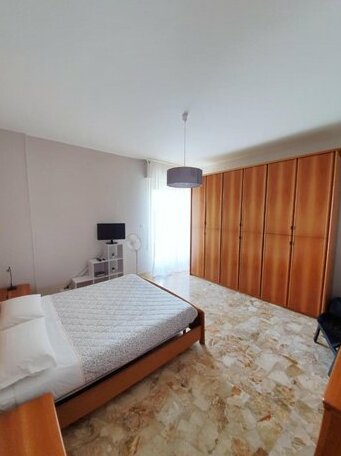 Appartamento con tre camere zona Caserma/Stazione - Photo5