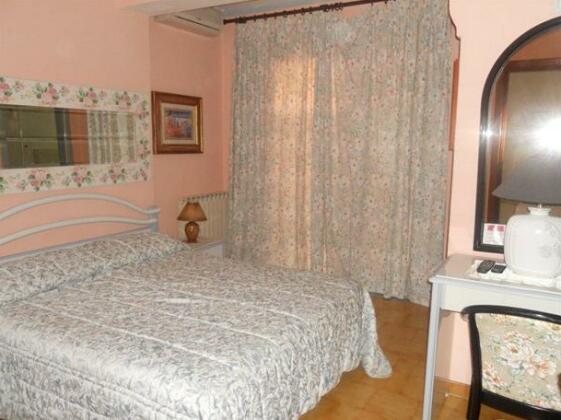 Hotel La Rondinella Forio - Photo4