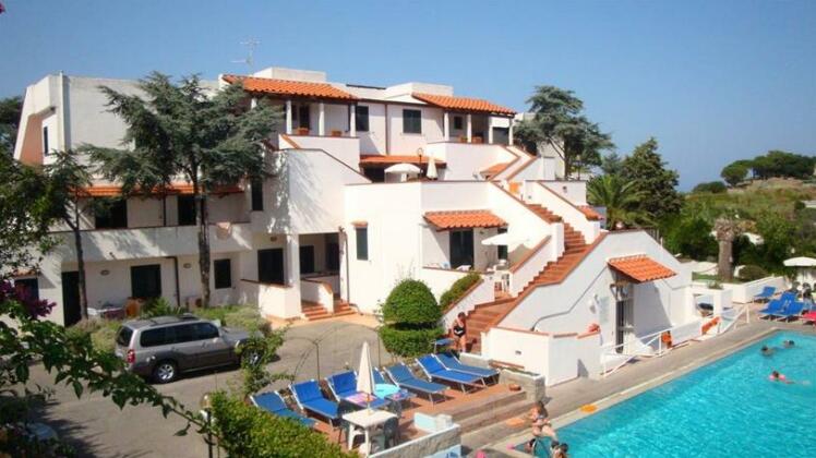 Ischia Uno Residence - Photo2