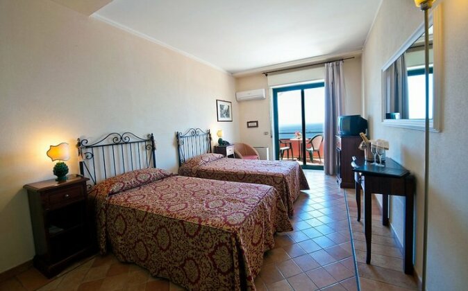 Baia Taormina Hotels & Spa - Photo4
