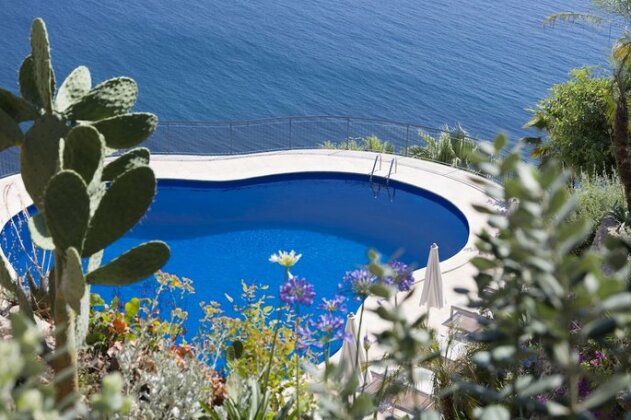 Crystal Sea Hotel - Photo2