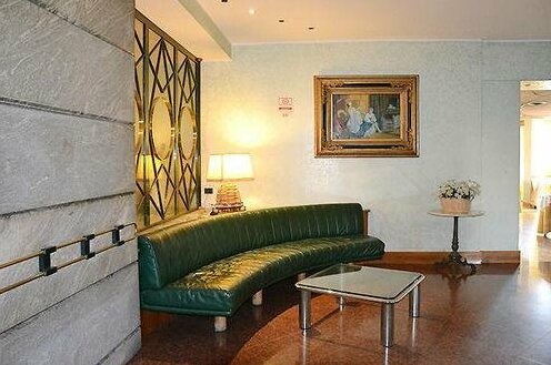 Hotel Cesari - Photo2