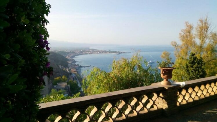 Apartment With 2 Bedrooms in Furci Siculo With Wonderful sea View Pool Access Furnished Balcony - - Photo3