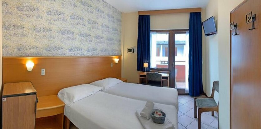 Hotel Alessandra Garda - Photo4