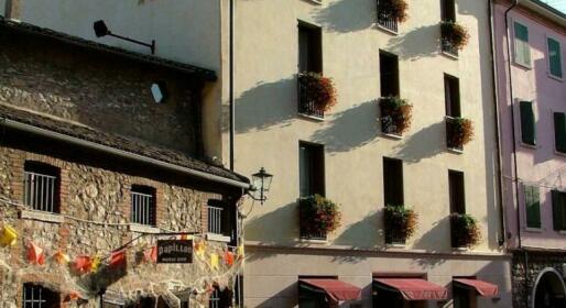 Hotel Miro' Garda