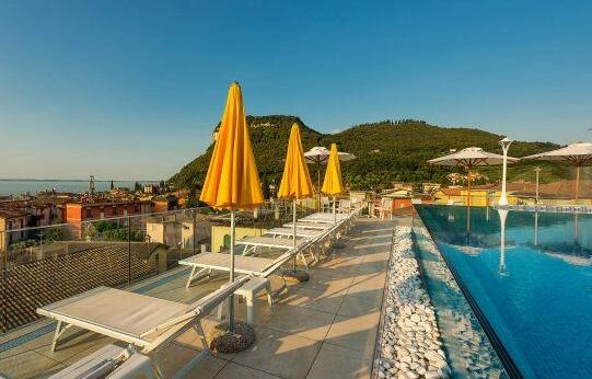 Sky Pool Hotel Sole Garda - Photo4