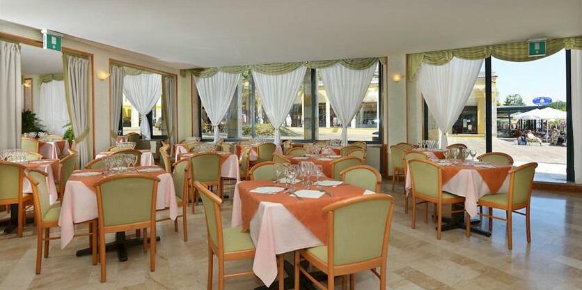 Hotel Du Lac Gardone Riviera - Photo4